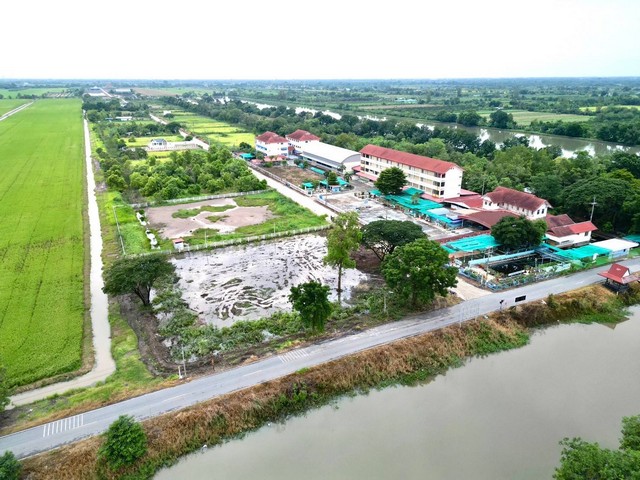 ที่ดินคลอง 9 หนองเสือ ปทุมธานี ติดถนน 2 ด้าน ไฟฟ้า ประปาหน้าแปลง