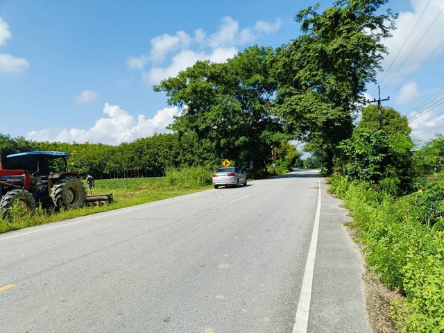 ขายที่ดินติดถนนลาดยางซอยสายหนองกรับ โรงน้ำตาล บ้านค่ายระยอง