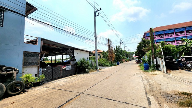 ขายที่ดินลำลูกกา-รังสิต คลอง4 ถนน ไสวประชาราษฏร์ 50 ตรว เหมาะทำโกดัง ออฟฟิศ ปลูกบ้าน ทำเลดี ใกล้แหล่งชุมชน