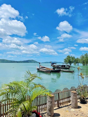 ขายที่ดินติดทะเล ใกล้สนามบินภูเก็ต ที่ดินสวย หมู่ 2 ต.ไม้ขาว อ.ถลาง ภูเก็ต Beach front land for sale phuket