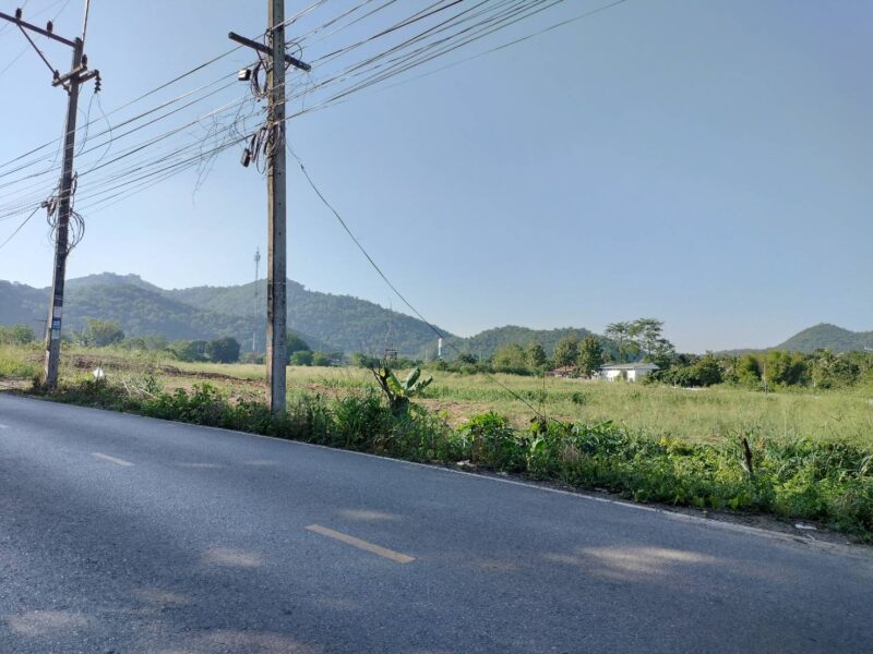 Land for Sell ใกล้ ปตท.ทางขึ้นเขาใหญ่ (หนองสาหร่าย) มีหลายแปลง แบ่งโฉนดเรียบร้อย พร้อมโอน