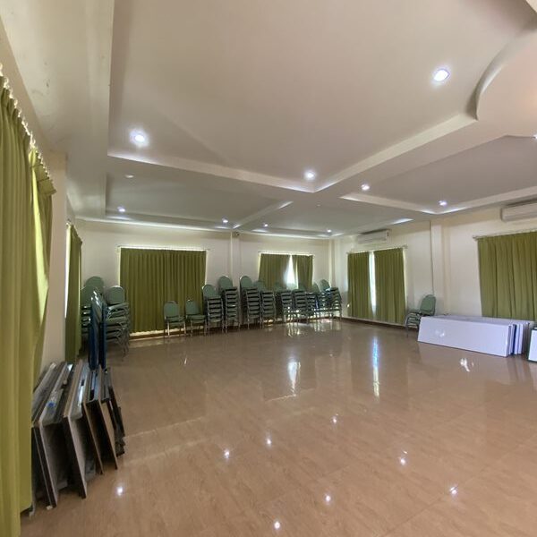เซ้งรีสอร์ท +ห้องสัมมนา ชัยภูมิ อำเภอเมือง ติดถนนชัยภูมิ-สีคิ้ว ได้เฟอร์นิเจอร์ อุปกรณ์และเครื่องใช้ไฟฟ้าทุกอย่าง ติดต่อไลน์ rattapakz
