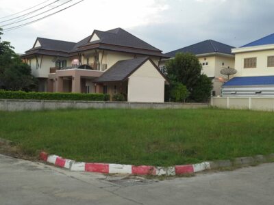 ขายที่ดินปลูกบ้านกลางเมืองสุพรรณ บรรยากาศสงบ ใกล้ตลาดและชุมชน