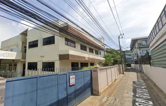 ขายที่ดินพร้อมสิ่งปลูกสร้าง 530 ตารางวา ถนนจันทน์