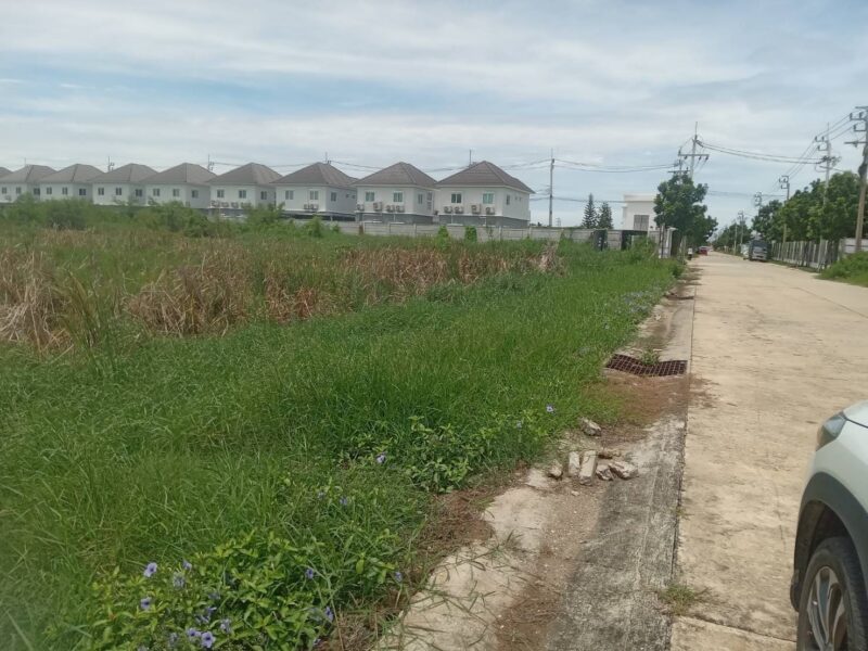 ขายที่ดินเปล่า 2 ไร่ อยู่ในซอยเทศบาลบางปู 83 ด้านหน้าติดถนนคอนกรีต ด้านข้างติดซอยข้างหมู่บ้านสิวารมย์ 2