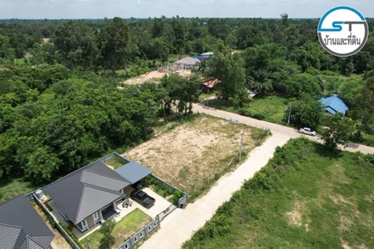 ที่ดินหน้าโครงการโซนบ้านปลาดุุก 100 ตรว. (2 แปลง) ซอยแพรวา