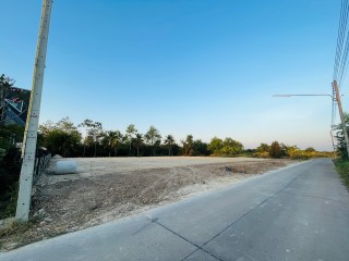 ขายที่ดิน ยกแปลง 2,500,000 ถมแล้ว ขนาด 340 ตรว. ใกล้ทะเลหาดแม่พิมพ์ 8 นาที แกลง ระยอง
