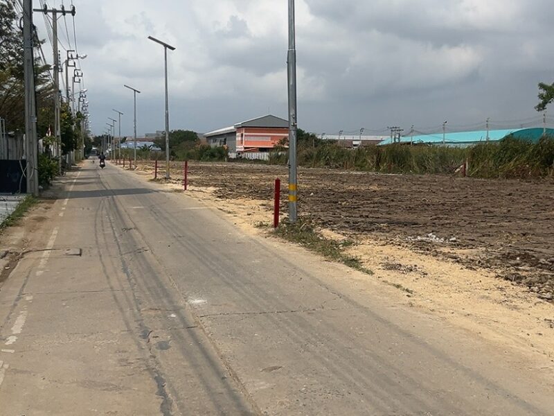 ขายที่ดินถมแล้ว 90 ตรว. ราคาถูกสุดในย่านนี้ ทำเลดีมาก ใกล้ตลาด เข้าออกสะดวก พร้อมใช้งานทันที