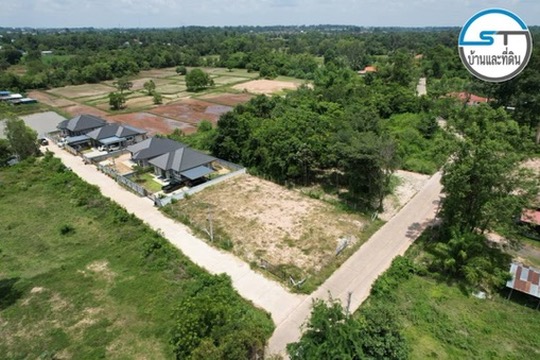 ที่ดินหน้าโครงการโซนบ้านปลาดุุก 100 ตรว. (2 แปลง) ซอยแพรวา