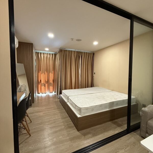 ขายคอนโด เคฟ ทาวน์ สเปซ (Kave Town space) ฝั่งเดียวกับ ม.กรุงเทพ ตึก D ชั้น 5 ด้านหน้ามี community mall สะดวกสบาย เดินไปได้ โทร 0814041442