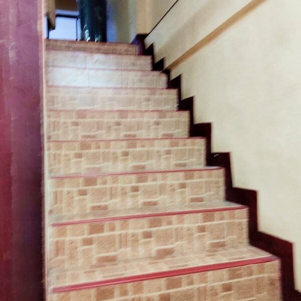ขายอาคารพาณิชย์ 3.5 ชั้น หมู่บ้านดีเค ซอย 30 สภาพดี วิวหลังบ้านสวย เจ้าของขายเอง โทร 095-165-3654