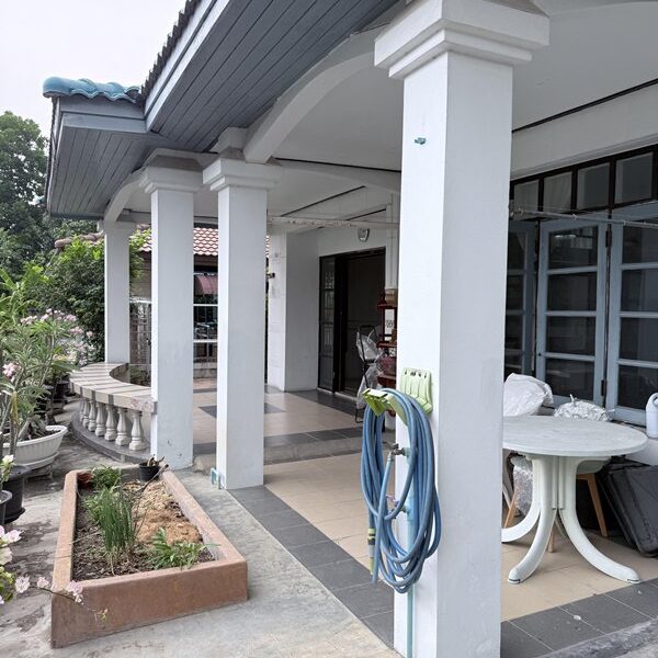 บ้านเดี่ยว 82 ตรว. หมู่บ้านภัทรนิเวศน์ลากูน บางบัวทอง นนทบุรี ทำเลดี เดินทางสะดวก! Tel 096-195-4426