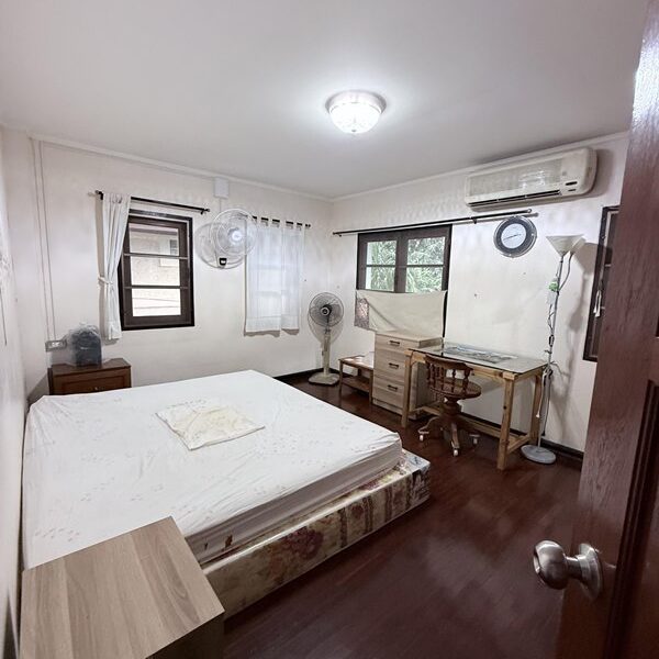 บ้านเดี่ยว 82 ตรว. หมู่บ้านภัทรนิเวศน์ลากูน บางบัวทอง นนทบุรี ทำเลดี เดินทางสะดวก! Tel 096-195-4426