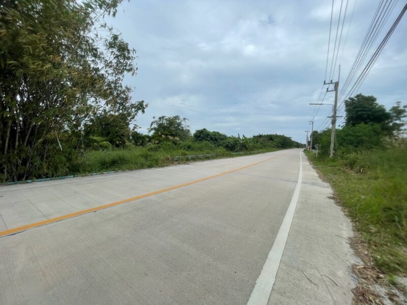 ขาย ที่ดิน EECติดมอเตอร์เวย์ เมืองชลบุรี หนองข้างคอก 13 ไร่ 1 งาน 78 ตร.วา เข้าออกมอเตอร์เวย์ได้หลายทาง เหมาะทำโรงงาน โกดังสินค้า