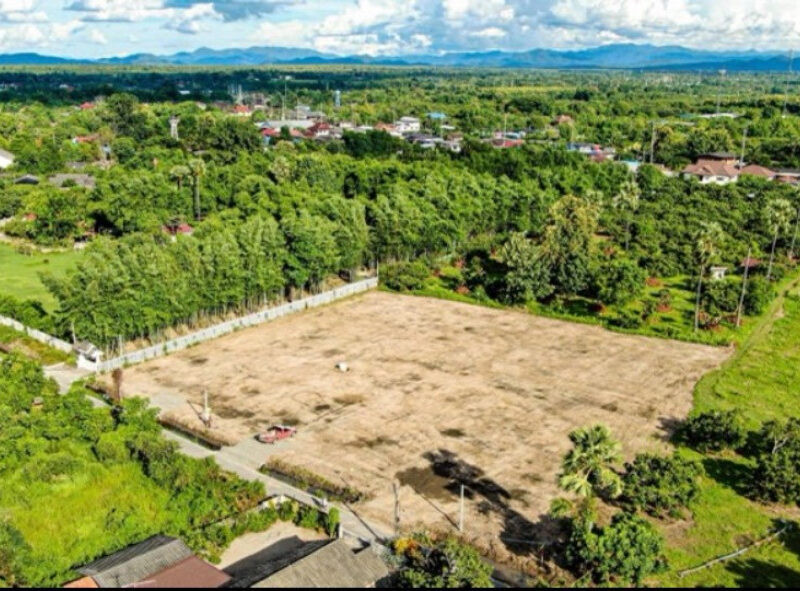 ขายที่ดินแปลงสวย 3-0-32 ไร่ ในหมู่บ้านป่ารกฟ้า ใกล้ถนนลำพูน-เวียงหนองล่อง