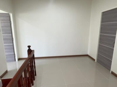 ขายทาวน์เฮ้าส์ 2 ชั้น รีโนเวทใหม่ สวยพร้อมอยู่