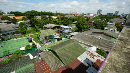 ขาย ที่ดิน อพาร์ทเม้นท์และบ้านติดถนนบางขุนนนท์ 1 ไร่ 1 งาน 21 ตร.วา เหมาะทำคอนโด อพาร์ทเม้นท์ อาคารสำนักงาน