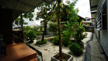 ขาย ที่ดิน อพาร์ทเม้นท์และบ้านติดถนนบางขุนนนท์ 1 ไร่ 1 งาน 21 ตร.วา เหมาะทำคอนโด อพาร์ทเม้นท์ อาคารสำนักงาน
