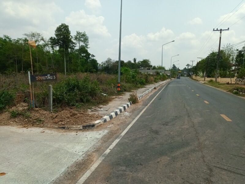 ที่ดินเปล่าติดถนน ทำเลดี