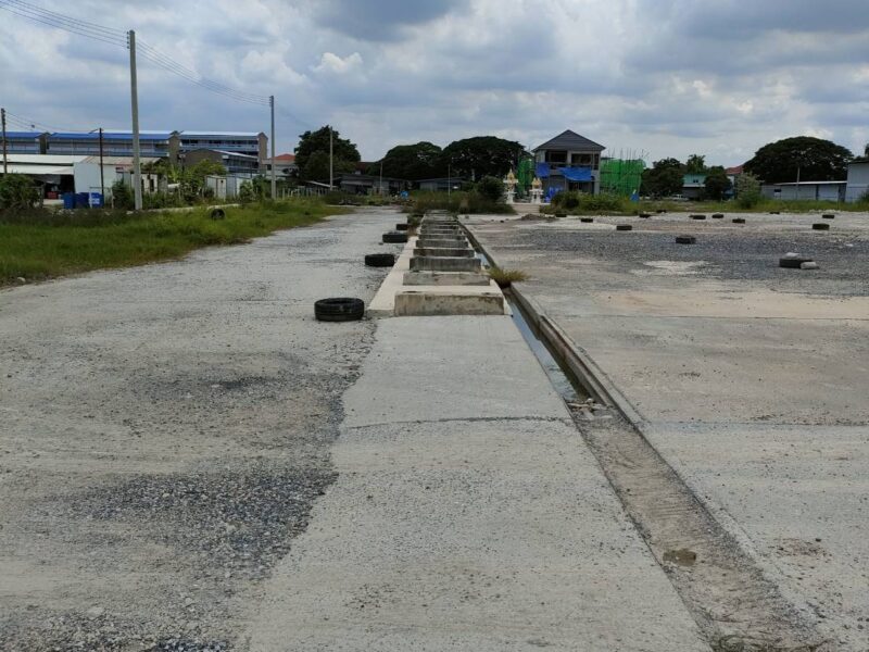 ที่ดินเปล่าถมแล้วพื้นเทคอนกรีตให้เช่าใกล้ 5 แยกวัชรพล กรุงเทพมหานคร