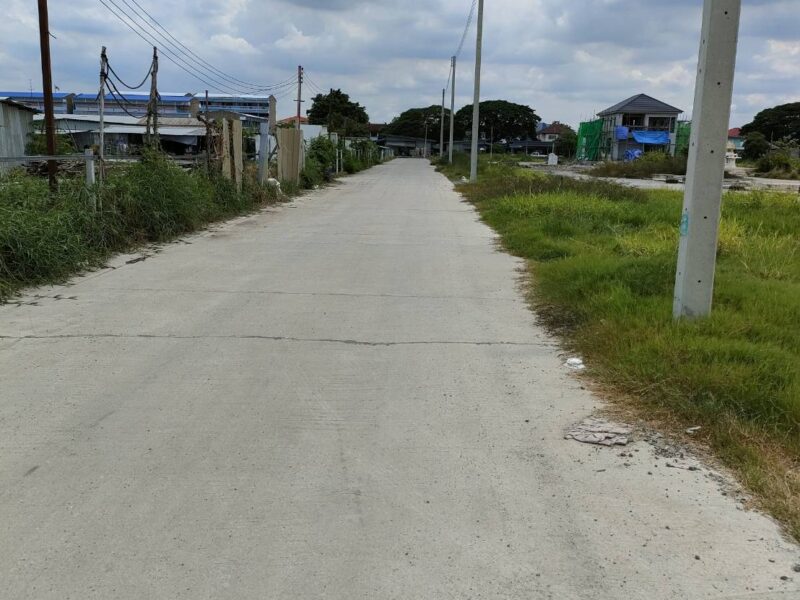 ที่ดินเปล่าถมแล้วพื้นเทคอนกรีตให้เช่าใกล้ 5 แยกวัชรพล กรุงเทพมหานคร