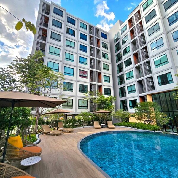 ขายคอนโดใหม่ ติดมหาวิทยาลัยเกษตรศาสตร์ ศรีราชา dcondo vale ศรีราชา โทร 093-1681685 ลากกระเป๋าใบเดียวเข้าอยู่ได้เลย