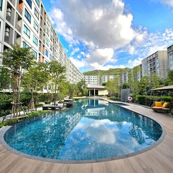ขายคอนโดใหม่ ติดมหาวิทยาลัยเกษตรศาสตร์ ศรีราชา dcondo vale ศรีราชา โทร 093-1681685 ลากกระเป๋าใบเดียวเข้าอยู่ได้เลย