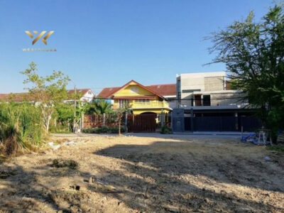 ขาย ที่ดิน นอกหมู่บ้านจัดสรร ไม่ต้องเสียค่าส่วนกลาง ที่ดินศรีนคริน ซอย 45 1 งาน ระยะ 1.2 กม.ถึงสถานีรถไฟฟ้า ศรีนครินทร์ซอย 38