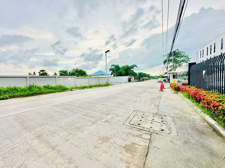 ขายที่ดิน เขตพื้นที่ EEC เนื้อที่ 9-1-70 ไร่ ถนนดอนนุ่น ตำบลบึง อำเภอศรีราชา จังหวัดชลบุรี
