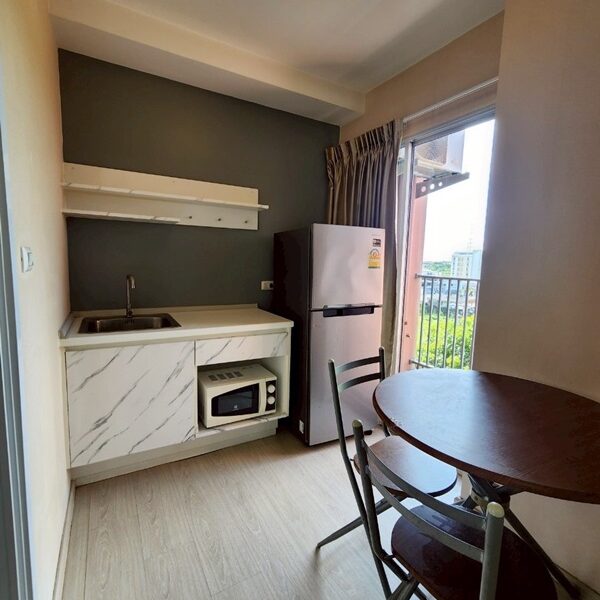 ขาย คอนโด พลัม รังสิต ม.กรุงเทพ เฟอร์ครบ ชั้น 5 ตึก B เฟอร์นิเจอร์ ครบครัน พร้อมอยู่ โทร 098-5426951