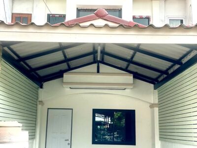 ขายทาวน์เฮ้าส์ หมู่บ้านอู่ทองวิลเลจ สุขาภิบาล 5 รีโนเวทใหม่ พร้อมอยู่ ฟรี! แอร์ 2 ตัว โทร 081-432-6587