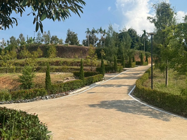 สวนทุเรียนขั้นบันได บ้านตากอากาศบนเขา พร้อมโฉนด! วิวหลักล้าน 11ไร่ อ.มะขาม จันทบุรี โทร 0830132000