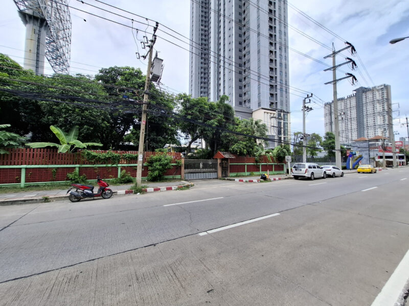 ขายถูกเว่อร์ ที่ดิน ติด MRT ไทรม้า 3 ไร่กว่า เหมาะทำคอนโด โชว์รูม CC