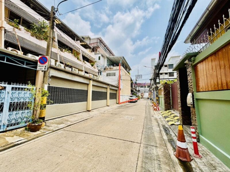 ขาย ที่ดิน สาทร สวนพลู เนื้อที่ 2 งาน 31.6 ตรว