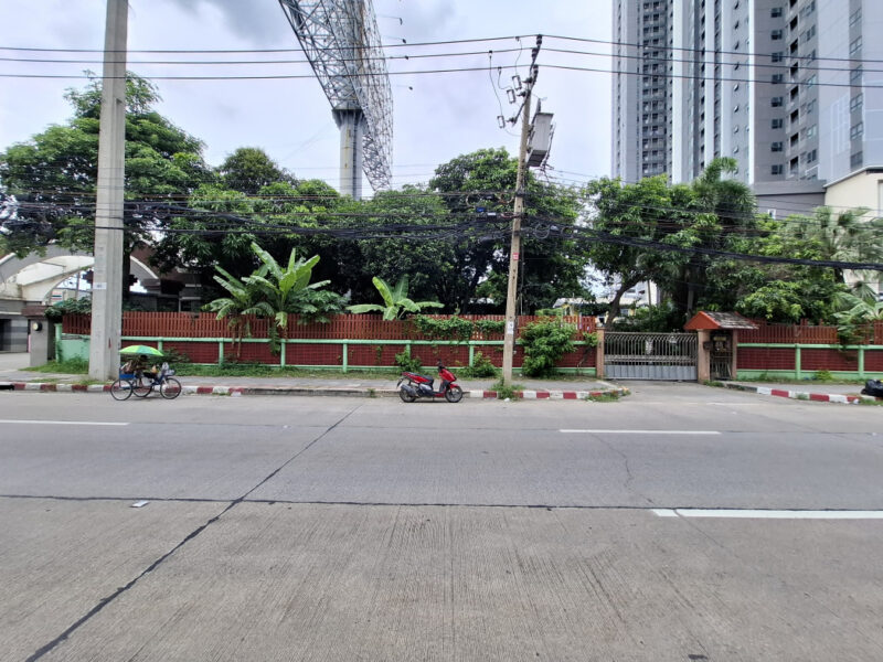 ขายถูกเว่อร์ ที่ดิน ติด MRT ไทรม้า 3 ไร่กว่า เหมาะทำคอนโด โชว์รูม CC