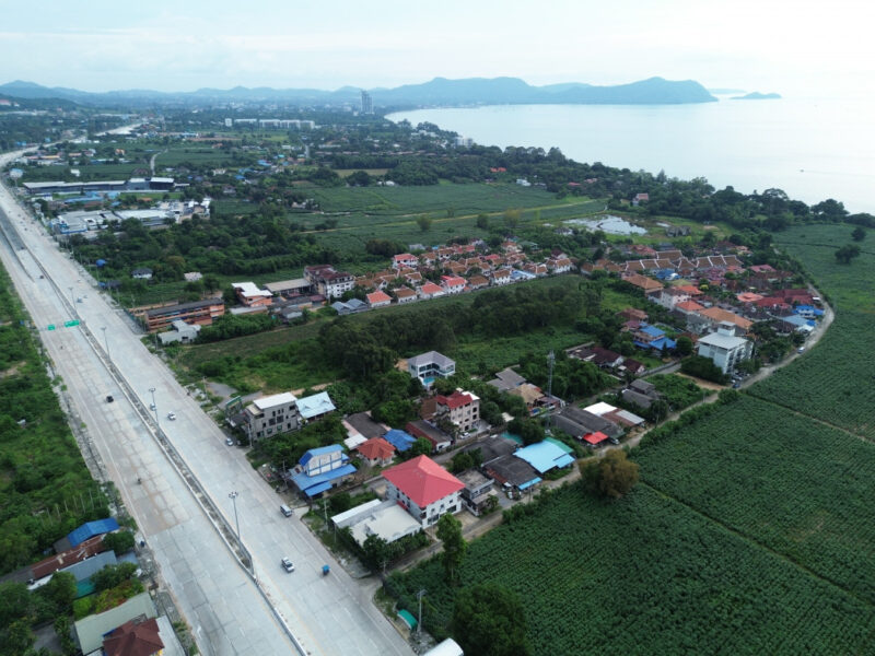 ขายที่ดิน ริมถนนสุขุมวิท นาจอมเทียน พัทยา 10 ไร่ เหมาะทำคอนโด โรงแรม CC