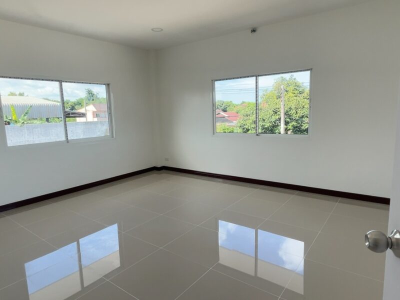 บ้านพร้อมโกดัง บนที่ดินใหญ่ 567 ตร.ว. ทำเลเมืองชลบุรี