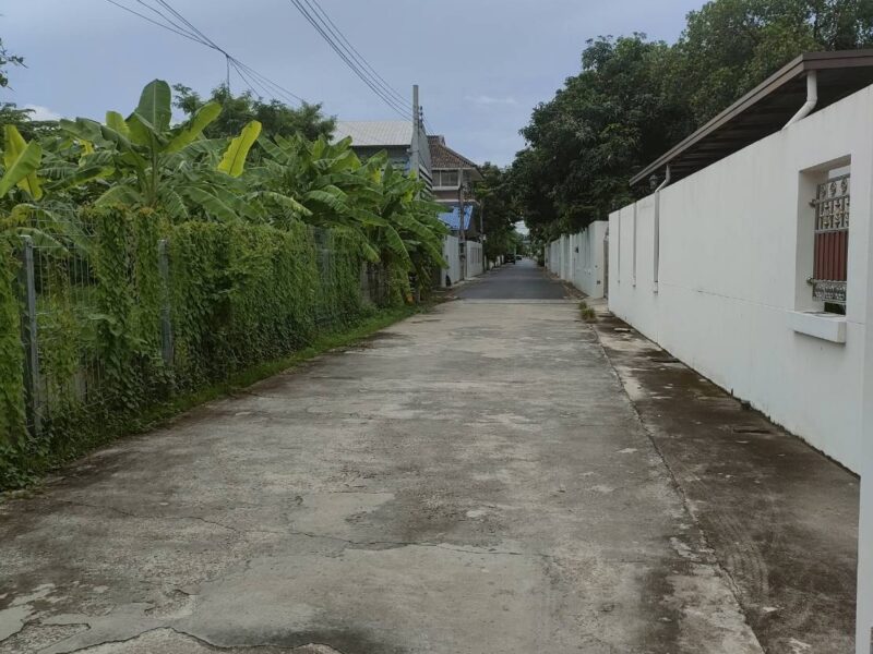 ขายที่ดินเปล่าถมแล้วในถนนลาดพร้าวซอย 48 กรุงเทพมหานคร