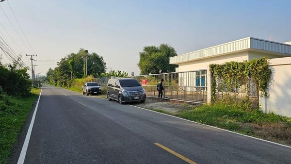 ขายโกดังสินค้า เมืองราชบุรี พร้อมออฟฟิศสำนักงาน ติดถนนหลัก เดินทางสะดวก เนื้อที่ 2 ไร่ 2 งาน 60 ตรว. โทร 096-2893945