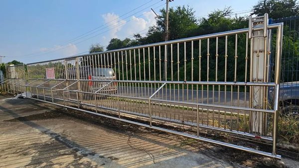 ขายโกดังสินค้า เมืองราชบุรี พร้อมออฟฟิศสำนักงาน ติดถนนหลัก เดินทางสะดวก เนื้อที่ 2 ไร่ 2 งาน 60 ตรว. โทร 096-2893945