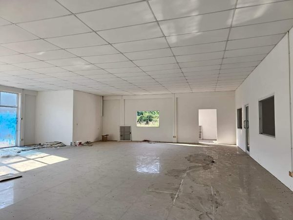 ขายโกดังสินค้า เมืองราชบุรี พร้อมออฟฟิศสำนักงาน ติดถนนหลัก เดินทางสะดวก เนื้อที่ 2 ไร่ 2 งาน 60 ตรว. โทร 096-2893945