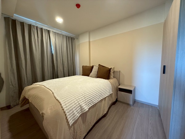 ขายดาวน์ ดีคอนโด เซนส์ บางแสน ราคาพิเศษ! 1 ห้องนอน 28.25 ตร.ม. วิวสระ แต่งครบ พร้อมเฟอร์นิเจอร์ โทร 093-1681685