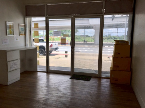 ขายอาคารพาณิชย์ 3 ชั้น พหลโยธิน ซ.64 พื้นที่ 50 ตร.ว. ใกล้อนุสรณ์สถานแห่งชาติ ถ.พหลโยธิน โทร 083-499-6425