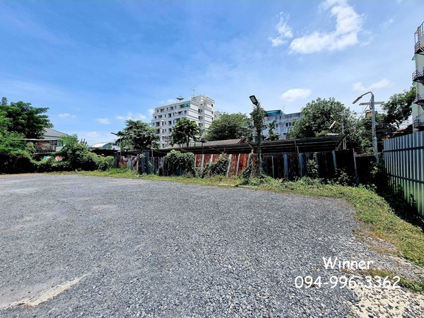 ขายด่วน ที่ดินกลางกรุง ย่านห้วยขวาง 154 ตร.ว. ทำเลดี ราคาน่าลงทุน แปลงสวย ใกล้ MRT เพียง 5 นาที โทร 094-9963362