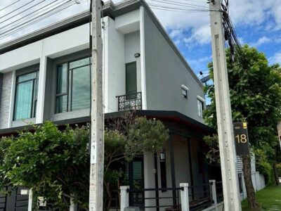 บ้านหัวมุม วิวสวน ให้เช่า โครงการ Pleno สุขสวัสดิ์-ประชาอุทิศ 60 เฟอร์นิเจอร์ครบ เข้าอยู่ได้ทันที โทร 085-144-0184