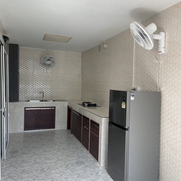 บ้านหัวมุม วิวสวน ให้เช่า โครงการ Pleno สุขสวัสดิ์-ประชาอุทิศ 60 เฟอร์นิเจอร์ครบ เข้าอยู่ได้ทันที โทร 085-144-0184