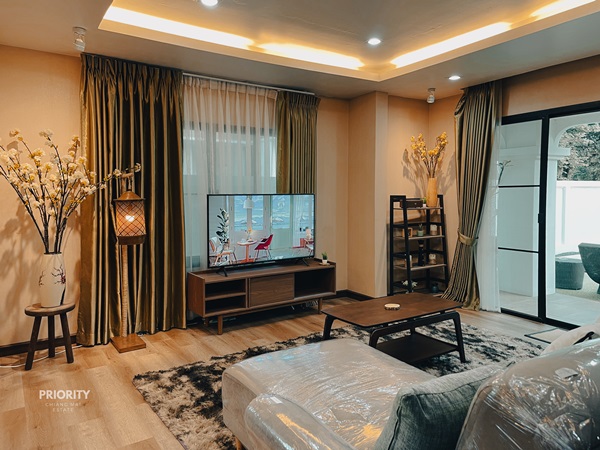ให้เช่าบ้าน 2 ชั้น หมู่บ้านเลควิวปาร์ค2 ม.6 อ.สันทราย จ.เชียงใหม่ พร้อมสระว่ายน้ำส่วนตัว 4 ห้องนอน โทร 061-253-8544