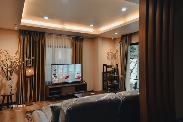 ให้เช่าบ้าน 2 ชั้น หมู่บ้านเลควิวปาร์ค2 ม.6 อ.สันทราย จ.เชียงใหม่ พร้อมสระว่ายน้ำส่วนตัว 4 ห้องนอน โทร 061-253-8544