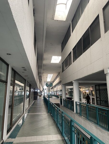 ปล่อยเช่าตึกสามชั้น ย่าน rca สามารถเลือกชั้นเช่าได้