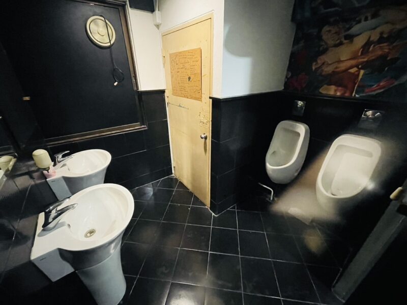 ปล่อยเช่าตึกสามชั้น ย่าน rca สามารถเลือกชั้นเช่าได้